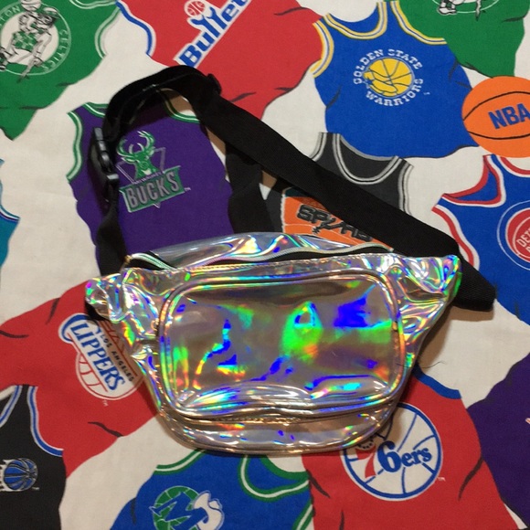 Vintage Other - Vintage Holographic Fanny Pack